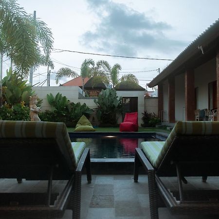 Aghasvina Guest House Canggu Esterno foto