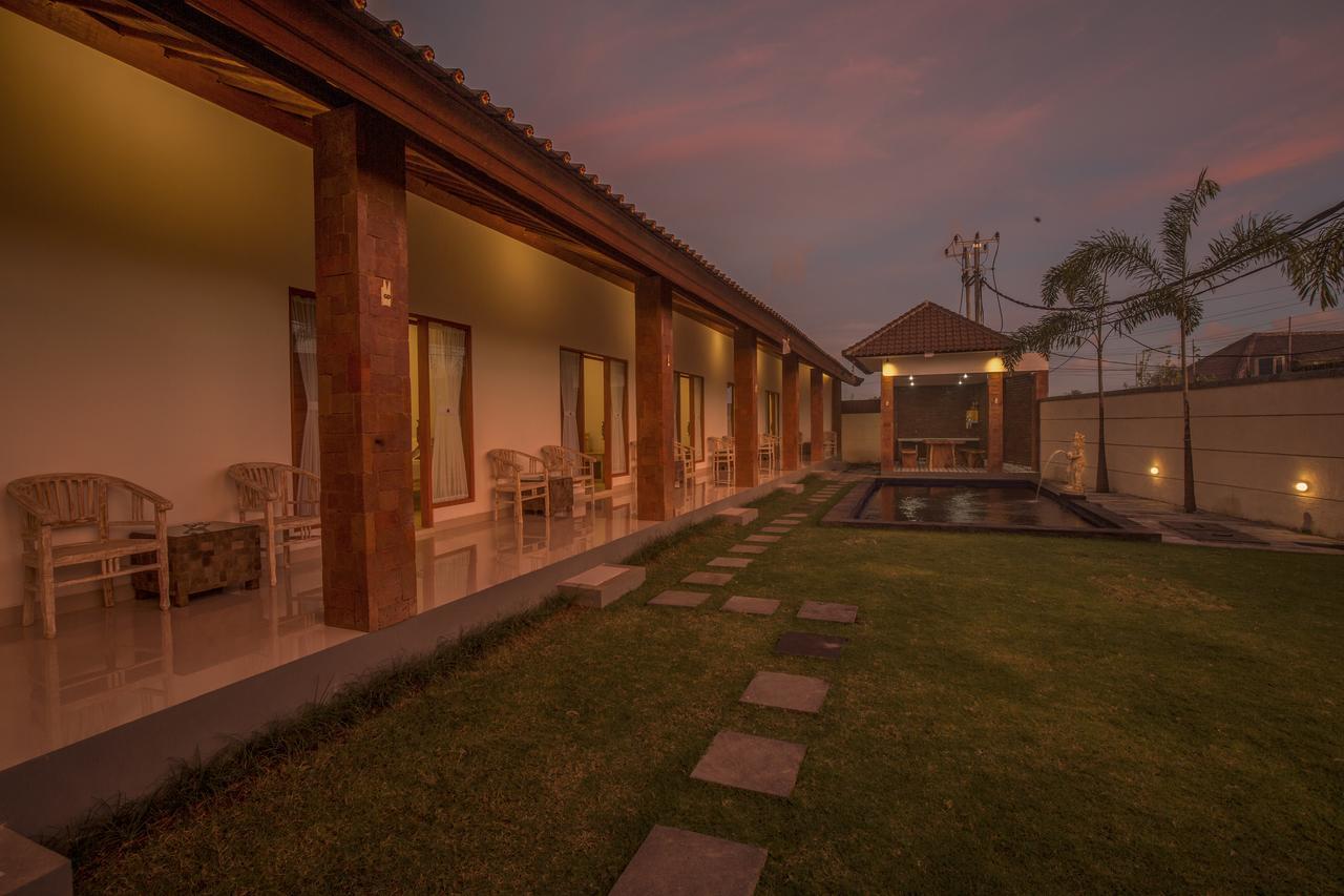 Aghasvina Guest House Canggu Esterno foto