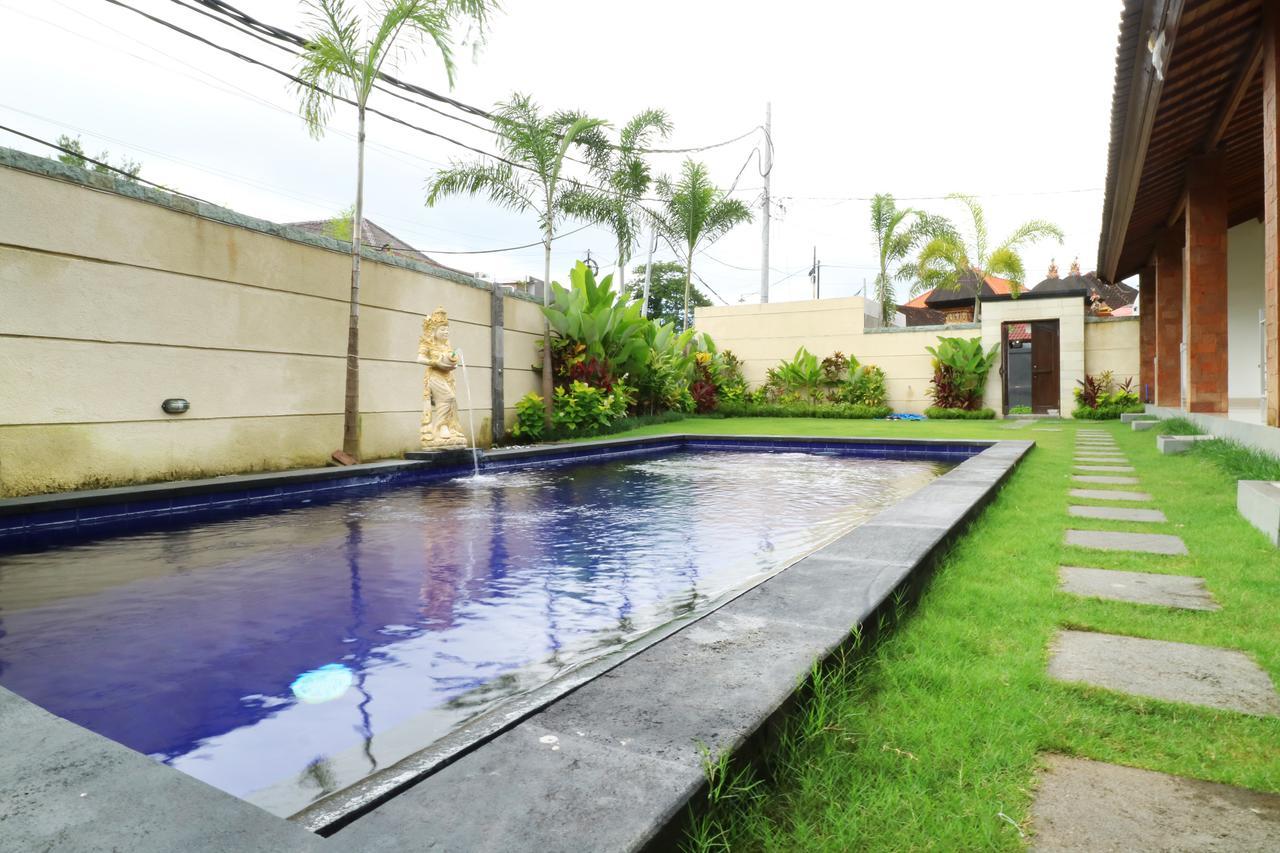 Aghasvina Guest House Canggu Esterno foto