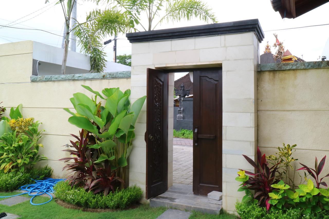 Aghasvina Guest House Canggu Esterno foto
