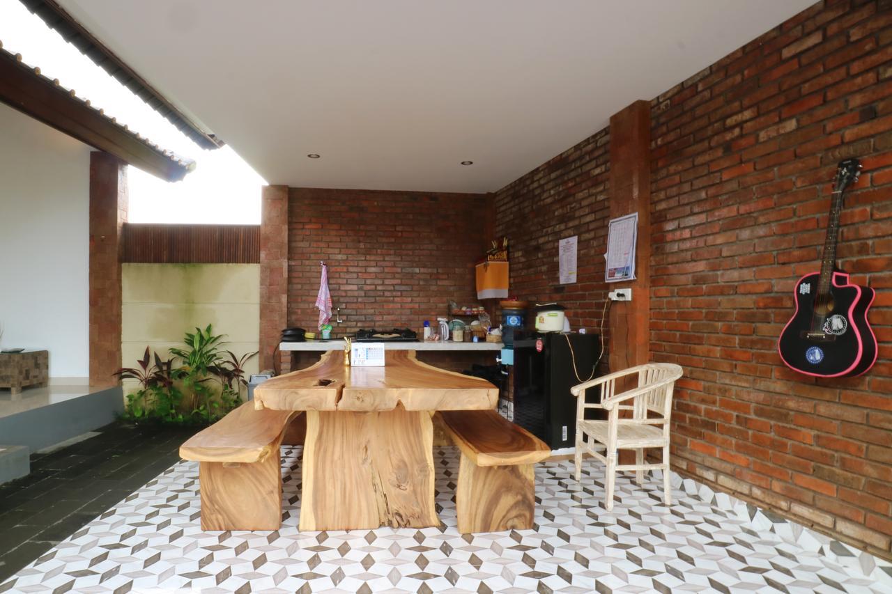 Aghasvina Guest House Canggu Esterno foto