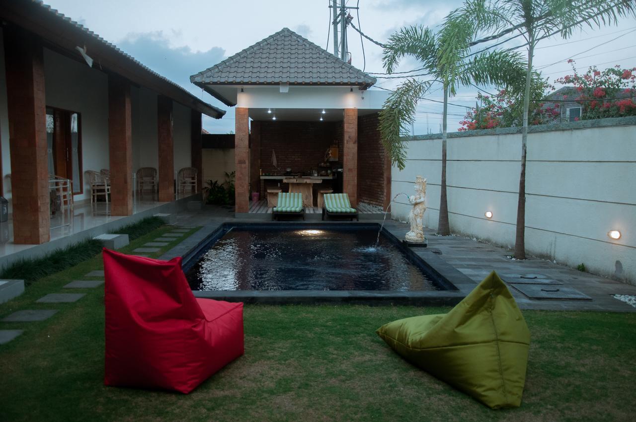 Aghasvina Guest House Canggu Esterno foto