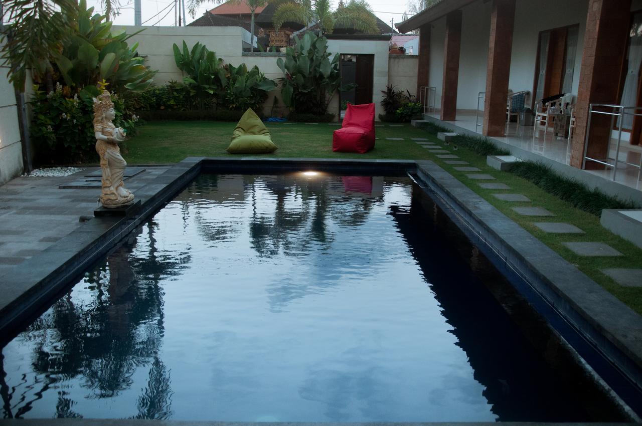 Aghasvina Guest House Canggu Esterno foto