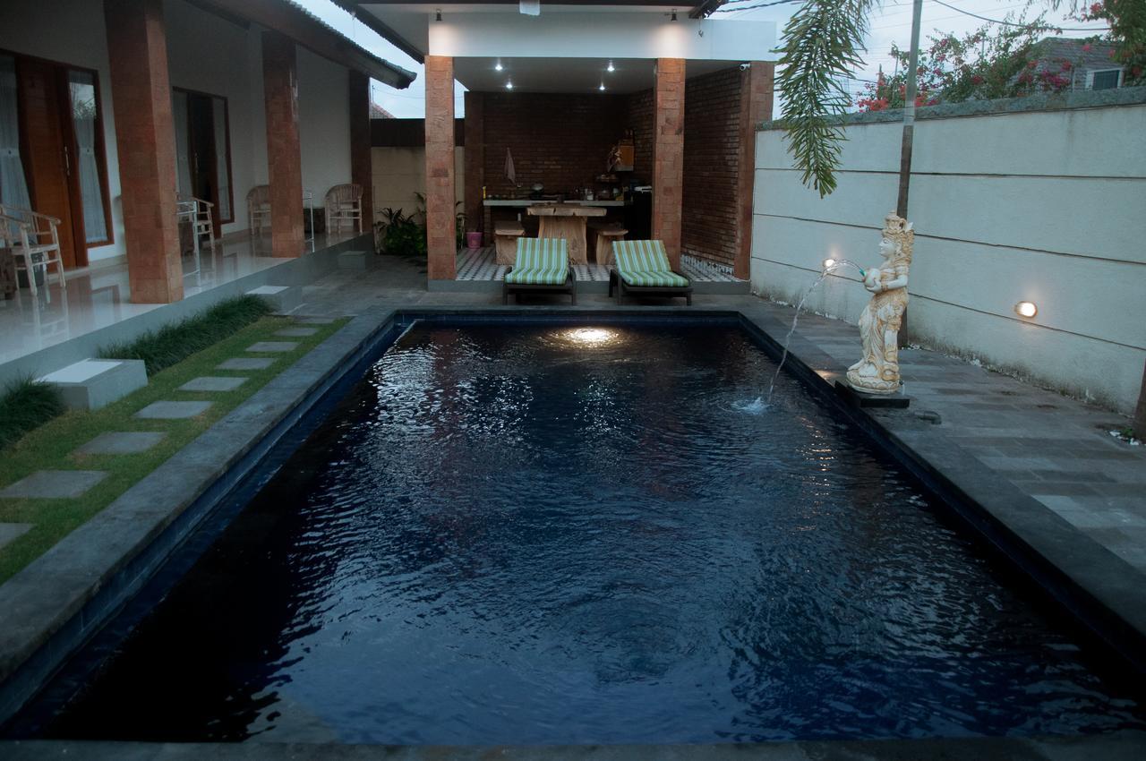 Aghasvina Guest House Canggu Esterno foto