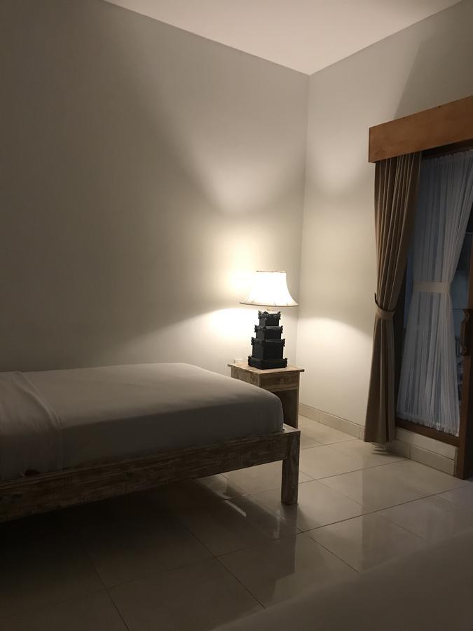 Aghasvina Guest House Canggu Esterno foto