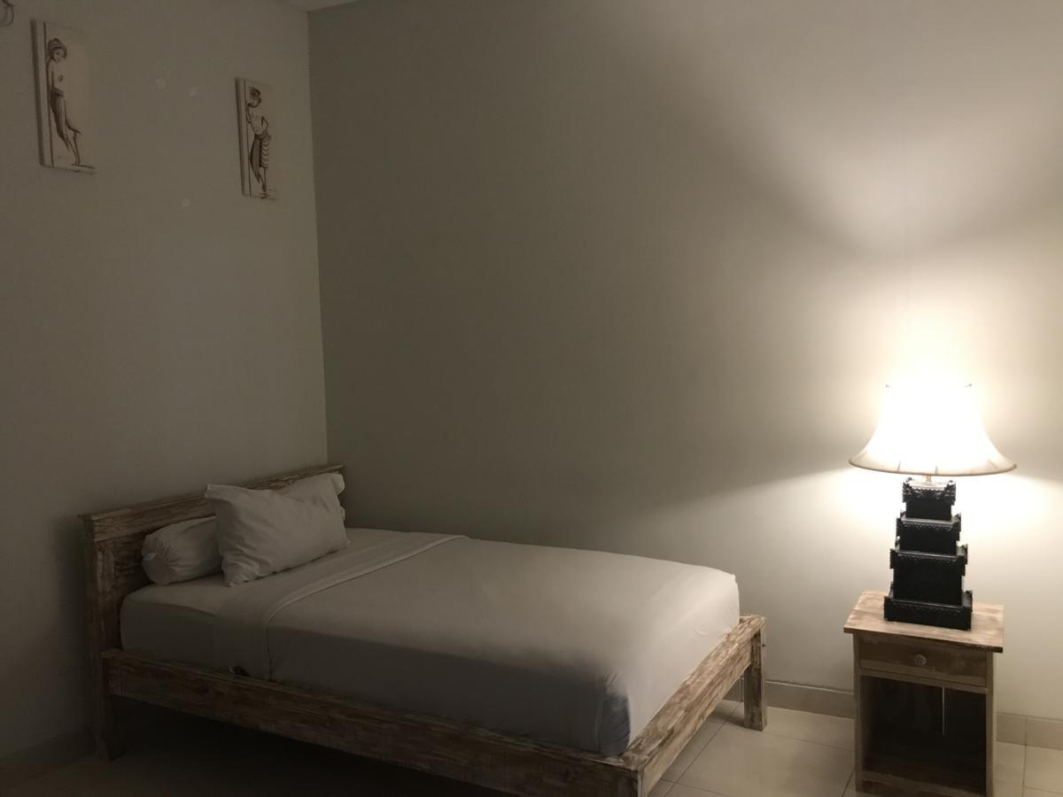 Aghasvina Guest House Canggu Esterno foto