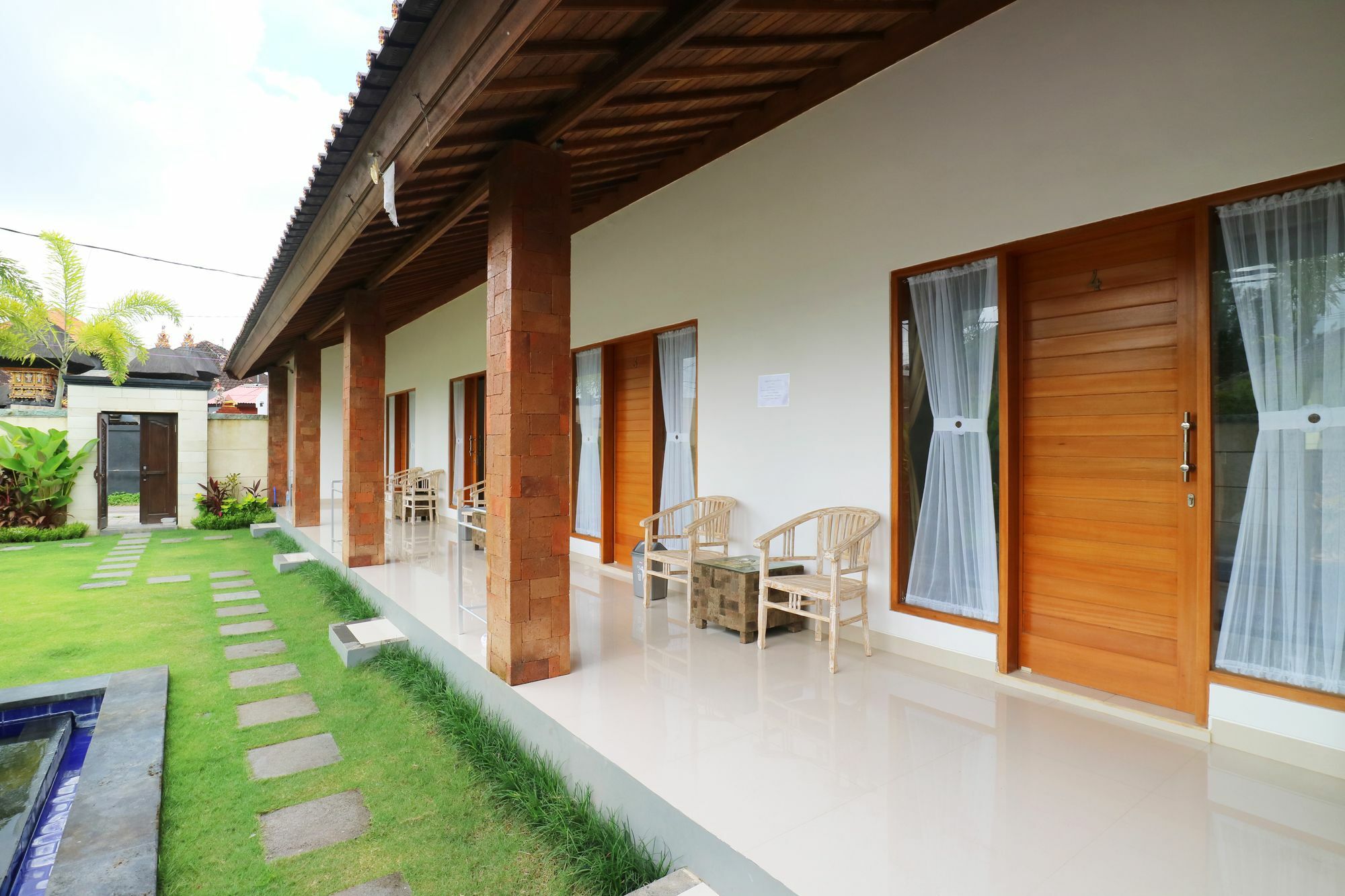 Aghasvina Guest House Canggu Esterno foto